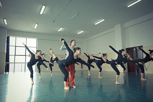 舞臺地板質量有保證才能吸引北汽福田汽車對我們的選擇