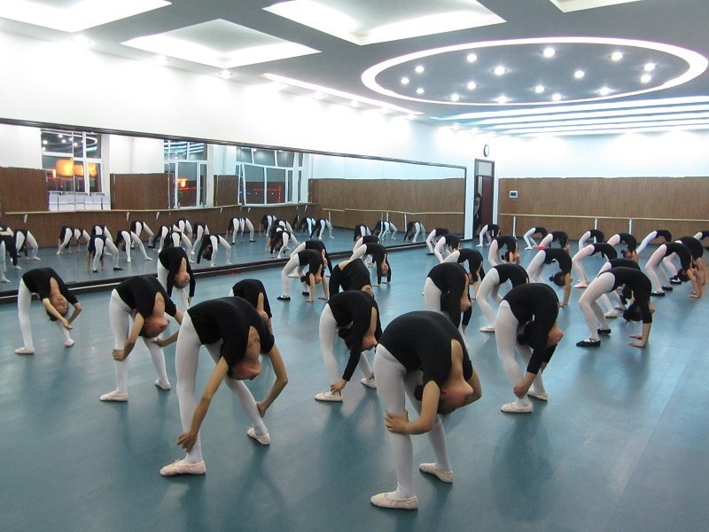 話劇經(jīng)典曲目成舞臺地板大賣新市場