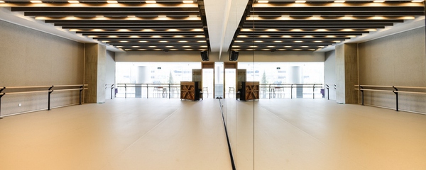 舞蹈地膠好壞是舞者評(píng)判舞蹈室好壞的標(biāo)準(zhǔn)