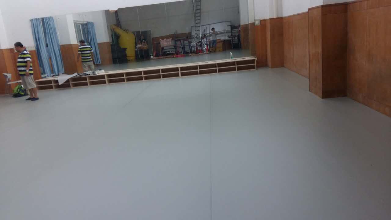 羽毛球地膠的好壞判斷方法