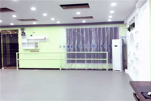 舞臺地膠項目工程成功案例之和田市浙江影劇院