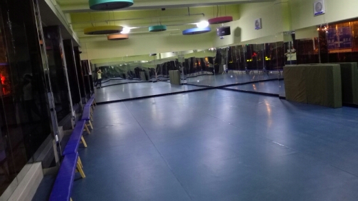 榆林市李濤藝術(shù)培訓(xùn)中心舞蹈教室地膠鋪設(shè)案例