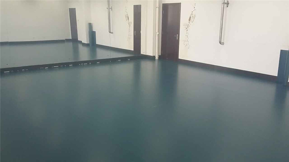 　　能夠為中國舞蹈地膠較大的生產廠家，提供很完美的服務是我們不懈的追求和夢想,也是每個歐氏人為之奮斗的目標.我們期待著中國國旗冉冉升起的激動時刻,更希望為那時刻的到來貢獻更多的力量. 　　舞蹈地膠廣闊的空間提供給歐氏更大的發展前景,也為歐氏的發展帶來更多的挑戰.os世紀耐德為北京世紀耐德科技有限公司旗下的主打品牌,是家集研發、生產、包裝、銷售為體的綜合性企業.銷售網絡憑借中國體育用品博覽會和中國地面材料展覽會等平臺迅速擴大,os歐氏舞蹈地膠產品已銷往國內所有省市自治區,并出口日本、韓國、新加坡、丹麥、法國、美國、加拿大等十幾個和地區,同時還為十多個品牌做oem加工,銷售量連續多年名列同行業前茅. 　　作為專業的pvc塑膠地板廠家,os歐氏引進了先進的歐洲專業pvc塑膠地板生產設備,及壓延和涂剮相結合的生產工藝,.os歐氏pvc塑膠地板以其耐磨、防潮、防塵、防腐、防靜電、舒適性佳、移動性佳、易安裝、易清潔、綠色環保及性價比高的特點,廣泛適用于舞蹈教室、健身房、乒乓球、羽毛球、網球等所有運動場所,及醫院、實驗室、商場、辦公室等公共場所.舞蹈地膠選擇北京歐氏,帶給您看得見的滿意.